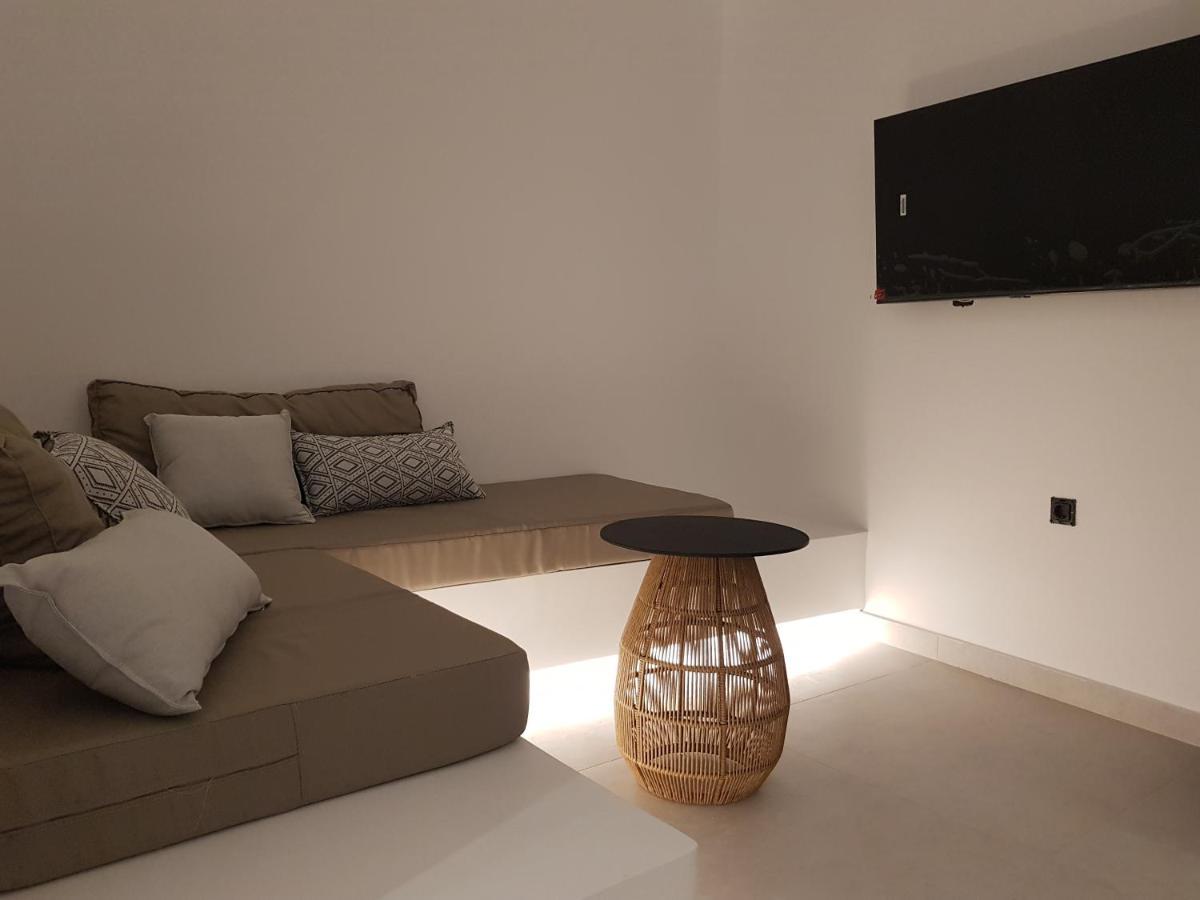 Mylithos Suites Monolithos  Ngoại thất bức ảnh